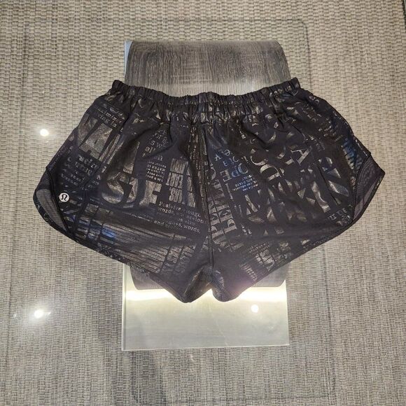 Lululemon Hotty Hot Short II *2.5" Manifesto - Picture 3 of 10